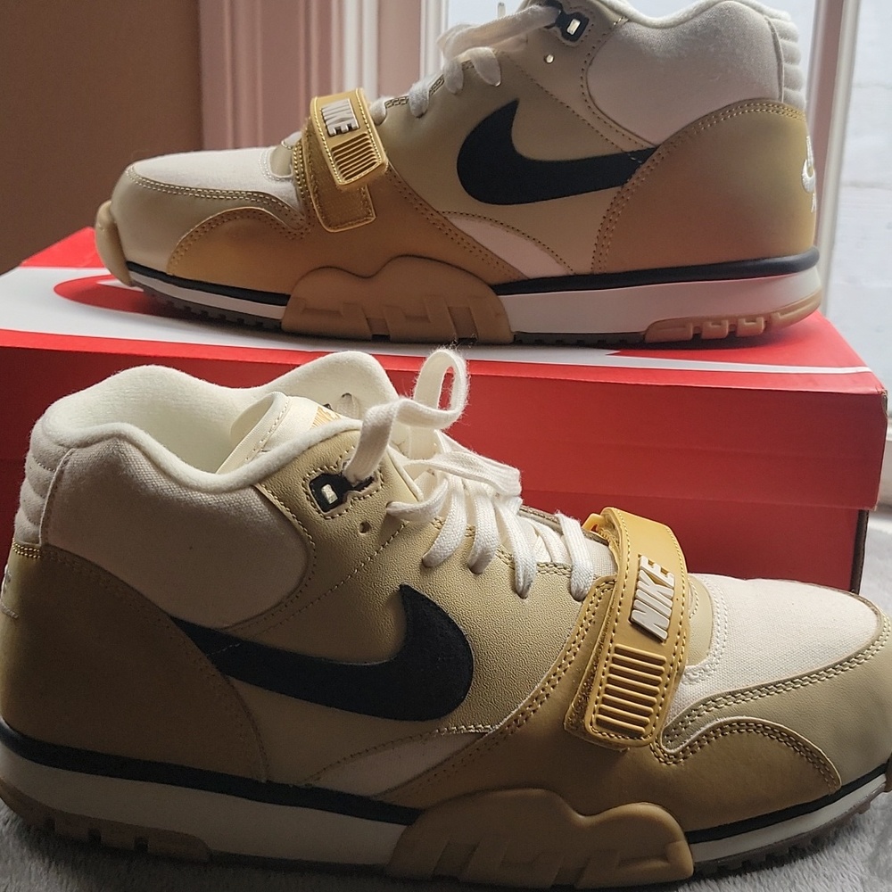 NIKE, 11.5,  COCONUT MILK BLACK/GOLD